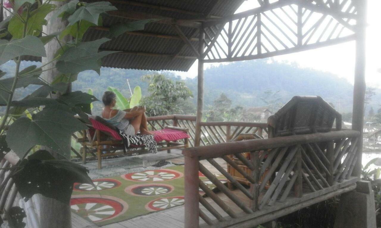 De Salak Homestay Bogor Exterior photo