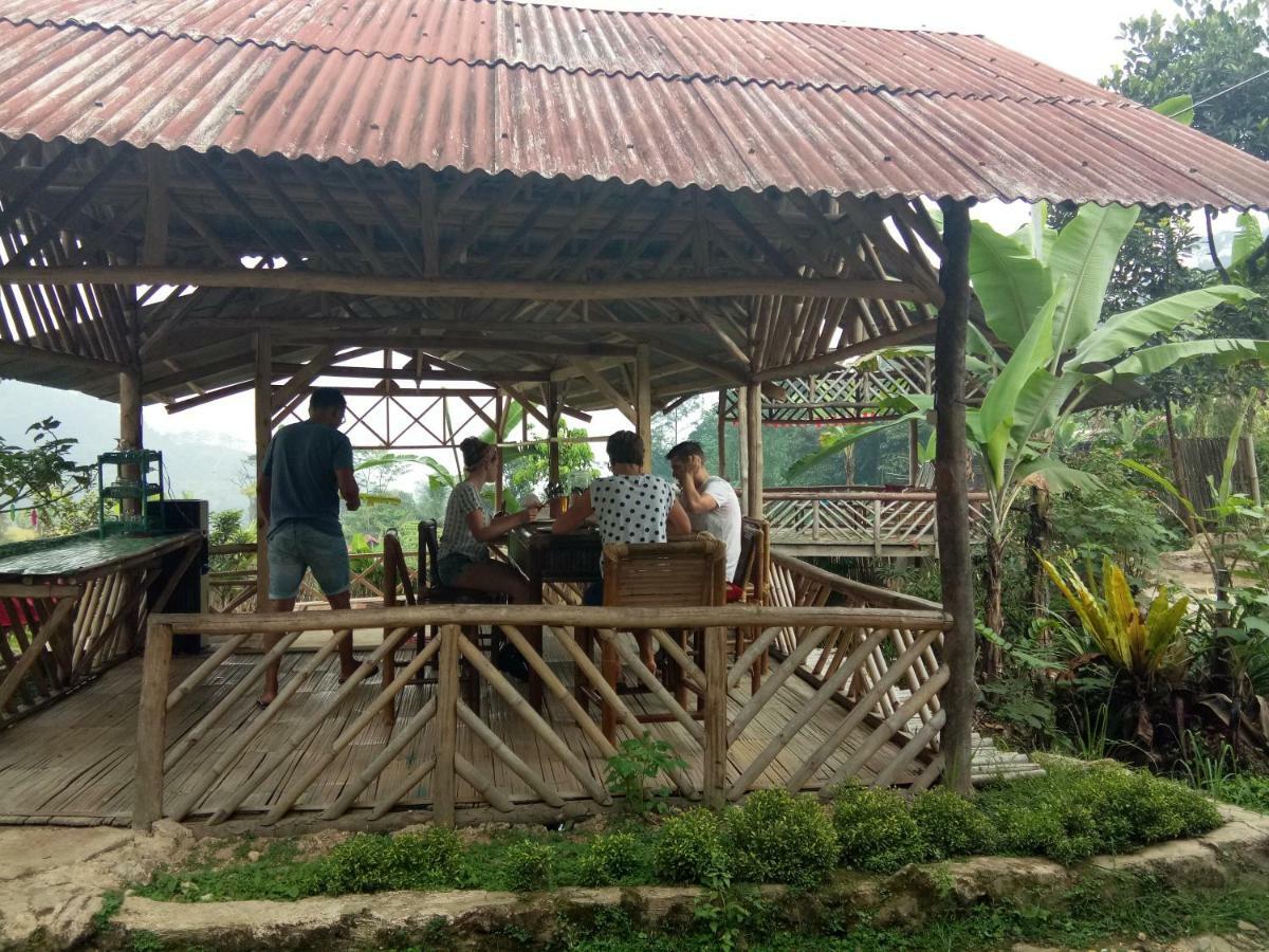 De Salak Homestay Bogor Exterior photo