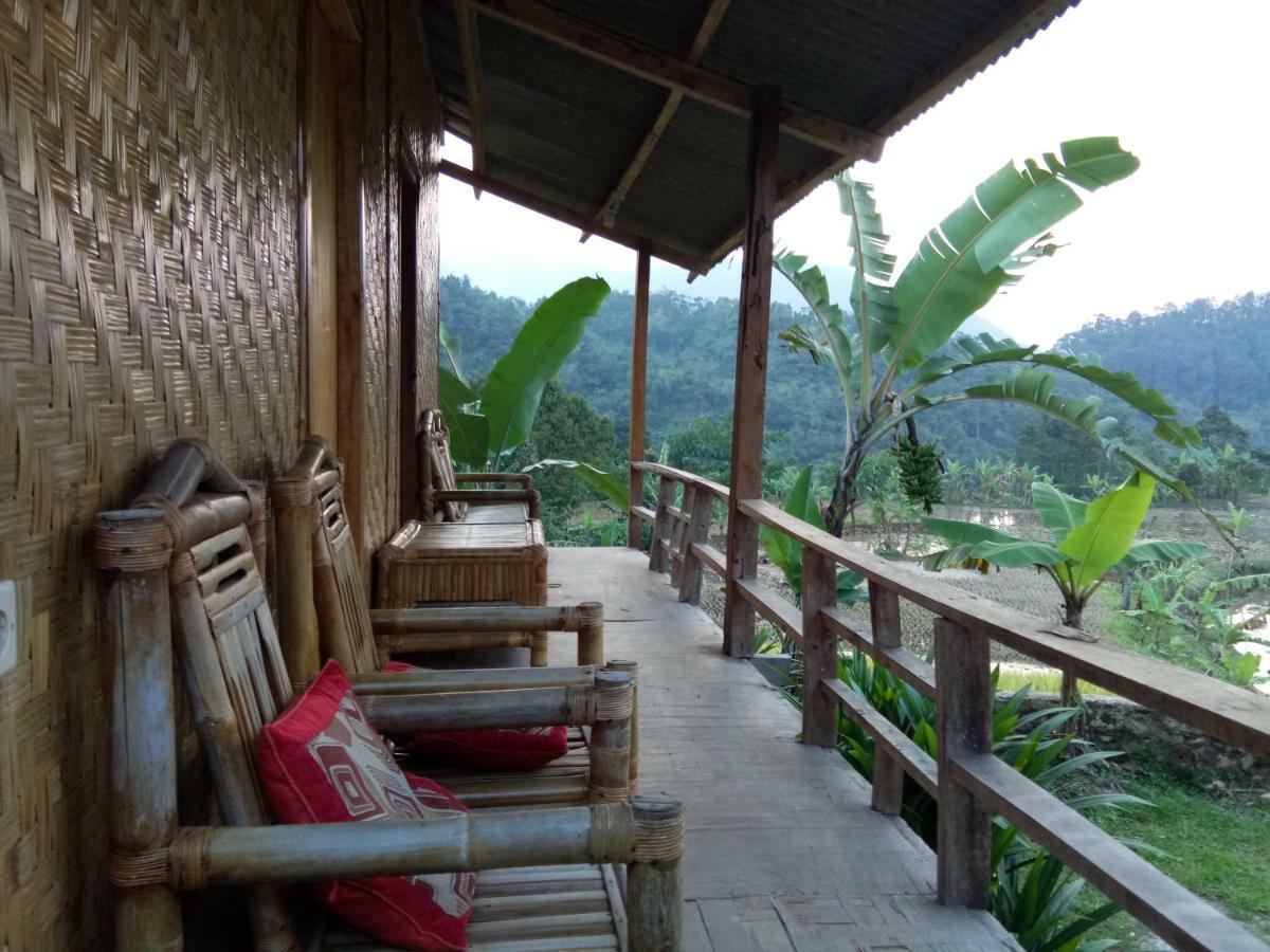 De Salak Homestay Bogor Exterior photo