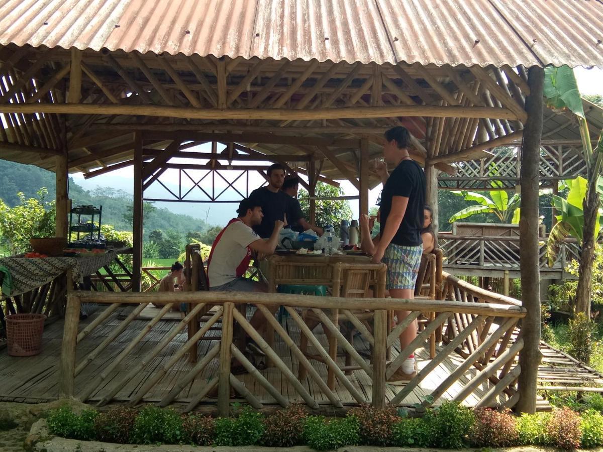 De Salak Homestay Bogor Exterior photo