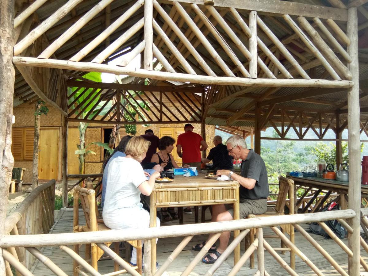 De Salak Homestay Bogor Exterior photo