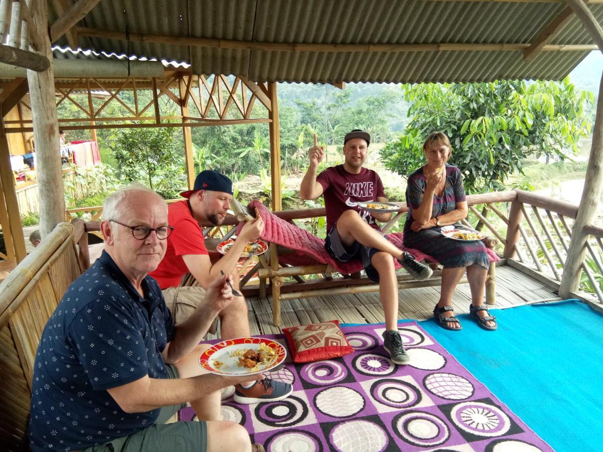 De Salak Homestay Bogor Exterior photo