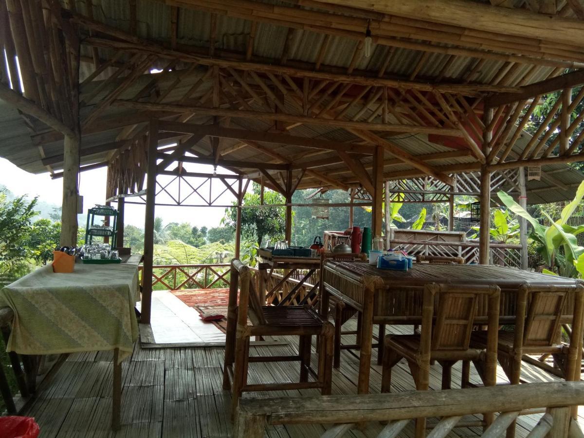 De Salak Homestay Bogor Exterior photo