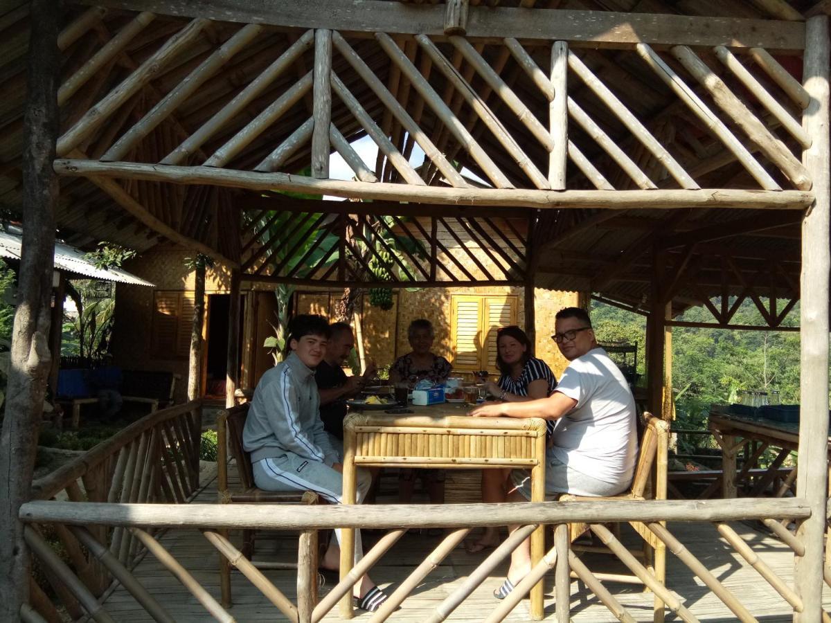 De Salak Homestay Bogor Exterior photo